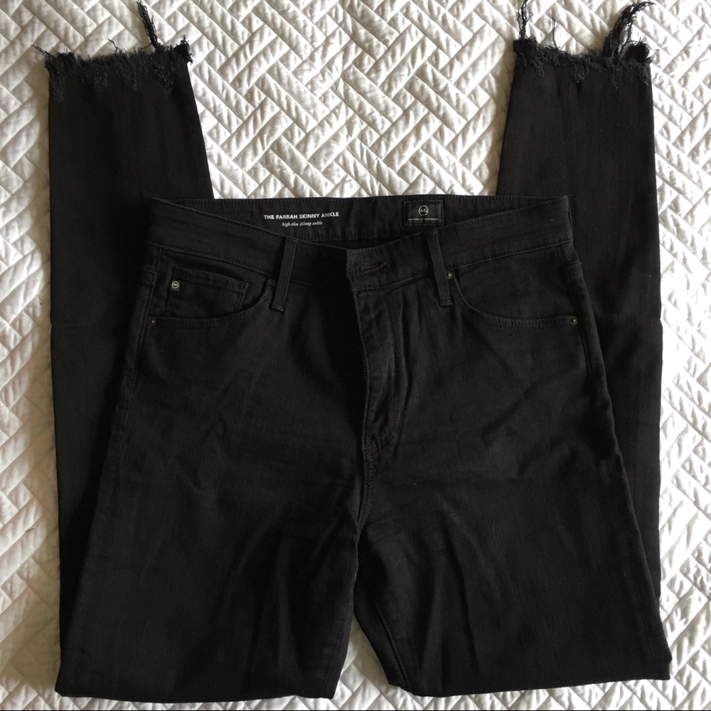 AG The Farrah Black Fray Ankle Skinny 28/6